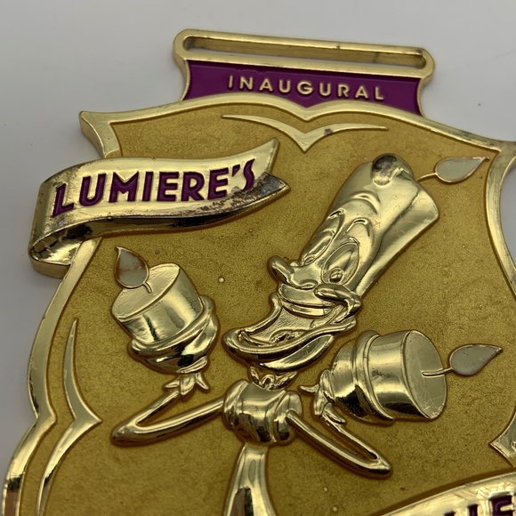 RARE Disney Beauty & The Beast Lumiere's Inaugural 2 Course Challenge 2016 Medal - Picture 4 of 13